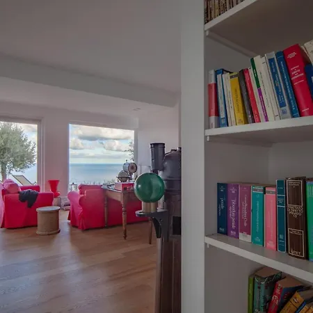 Villa Infinito *